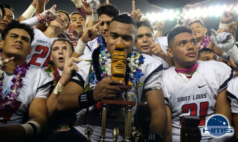 Saint Louis claims Open Division State Title over Kahuku 30-14